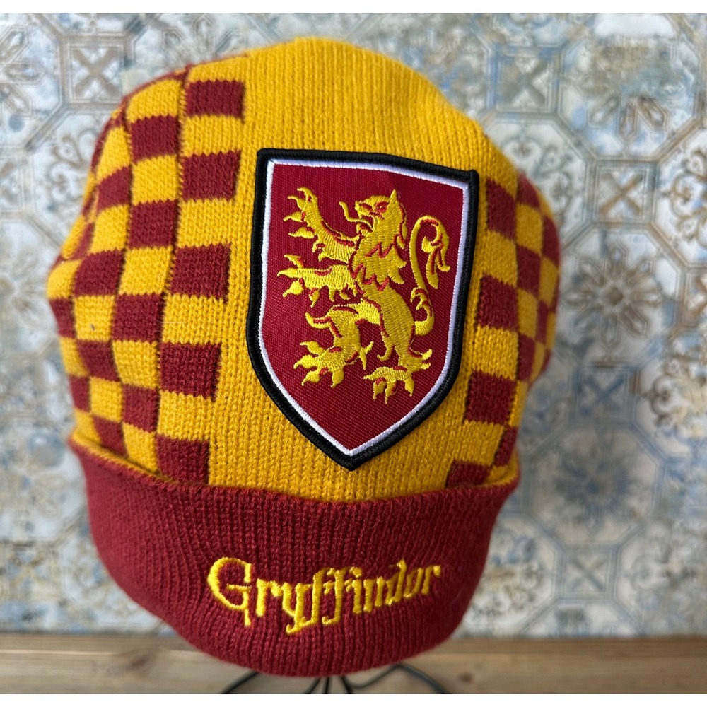 Harry Potter Beanie Gryffindor Checkered Knit Unisex OSFM Fleece Lined
